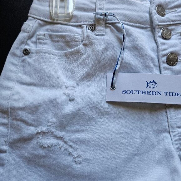 SOUTHERN TIDE -Hay`s white Denim Distressed Folded Raw Hem Jean Short - Picture 6 of 7